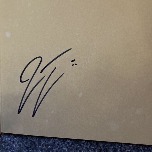 Universal Monsters Dracula HC Hardcover Image Comics Comic Book Signed - Picture 2 of 3